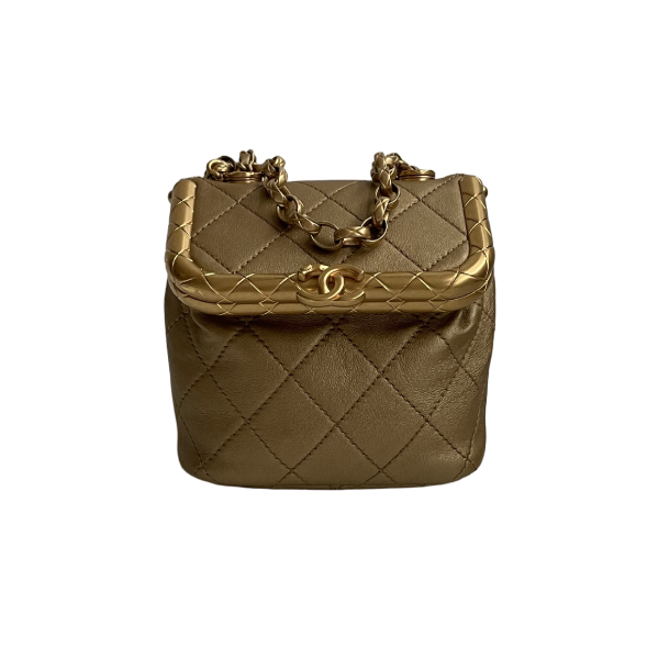 Chanel Matelasse Kisslock